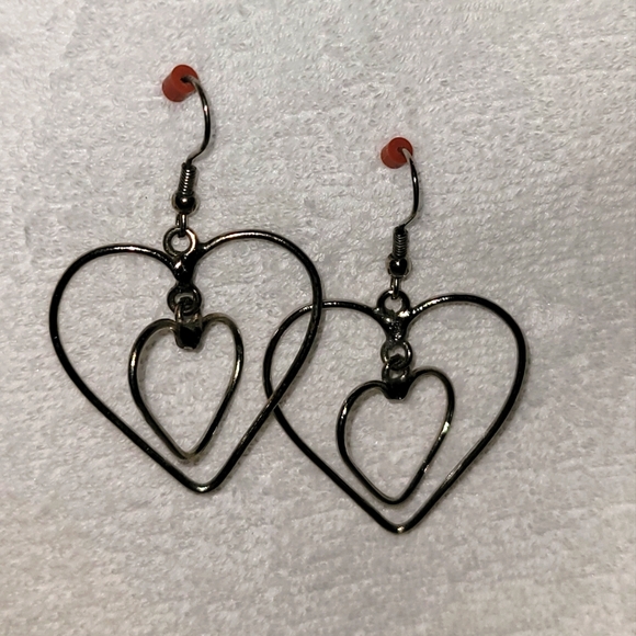 Vintage Double Heart Earrings - Picture 2 of 3